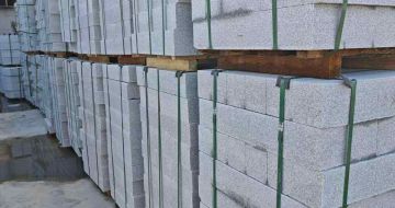 崇左芝麻白路牙石，路侧石