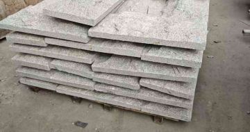 崇左芝麻白蘑菇石，自然面