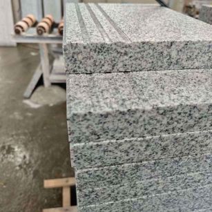 崇左芝麻白楼梯踏步