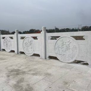 崇左芝麻白河道栏杆 石材栏杆