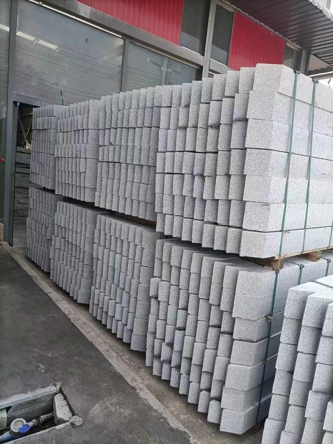 崇左芝麻白树围石 树池