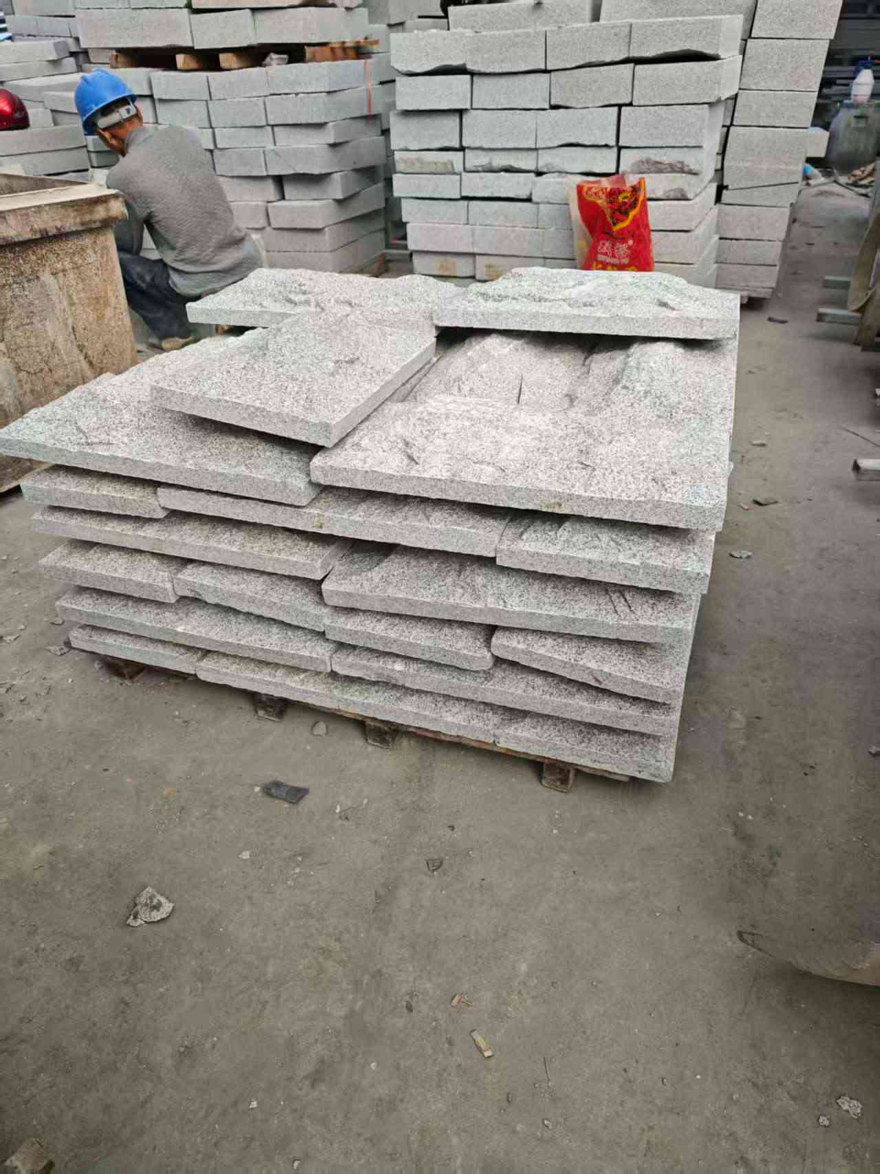 崇左芝麻白蘑菇石，自然面