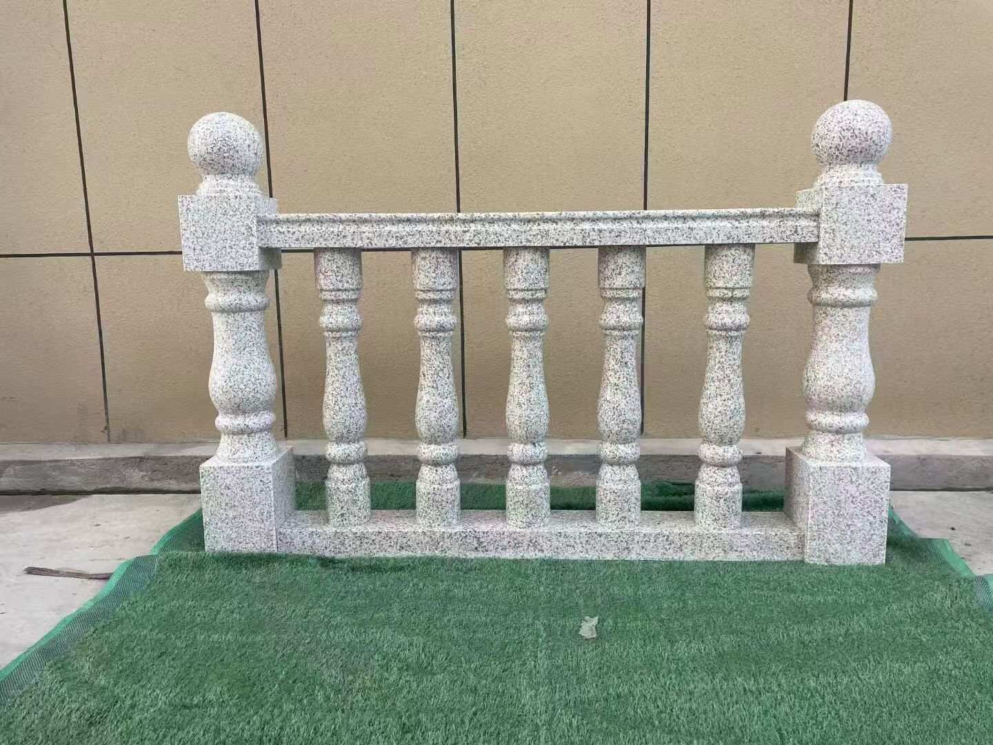 崇左芝麻白阳台栏杆 花岗岩栏杆