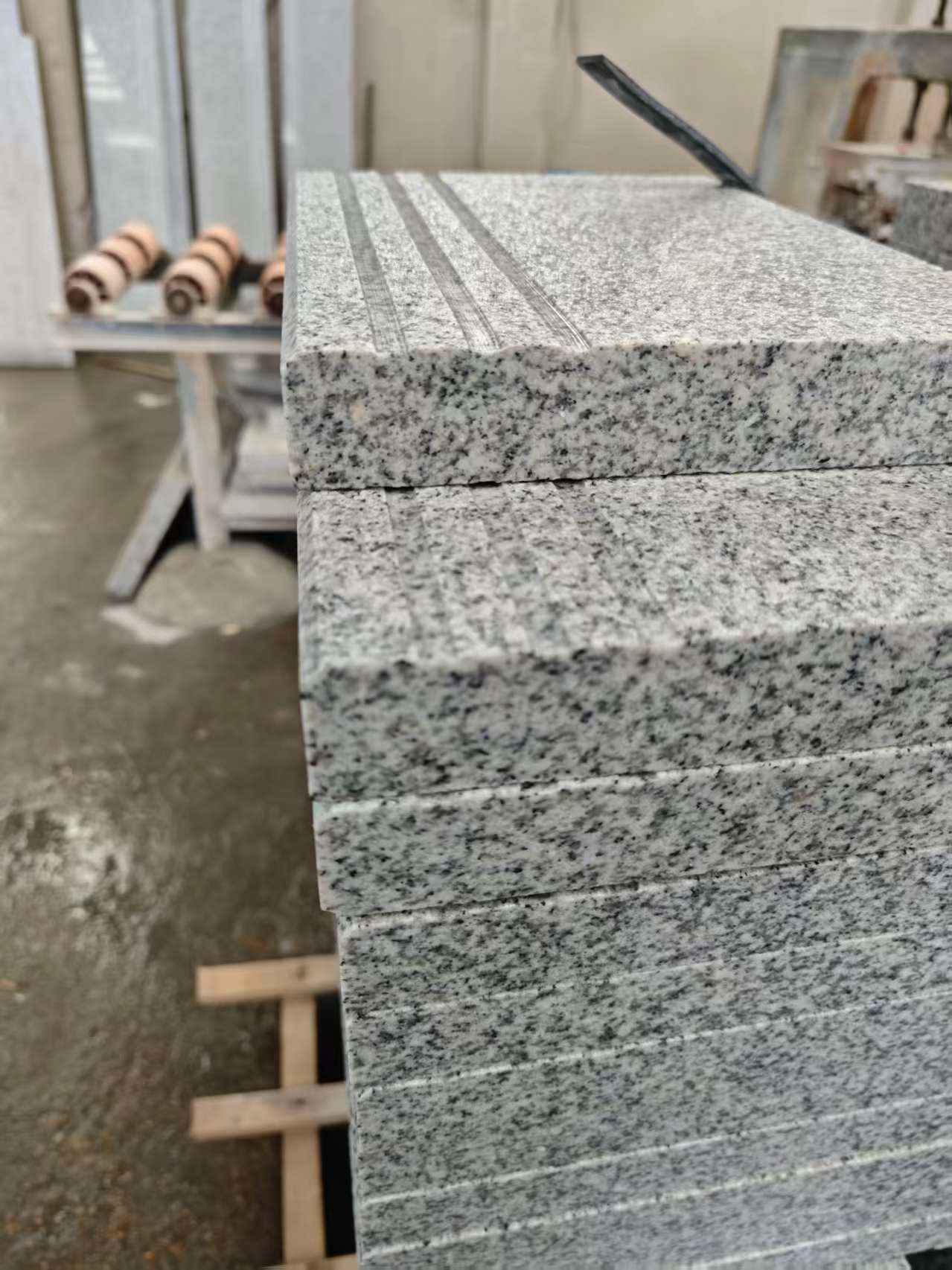 崇左芝麻白楼梯踏步