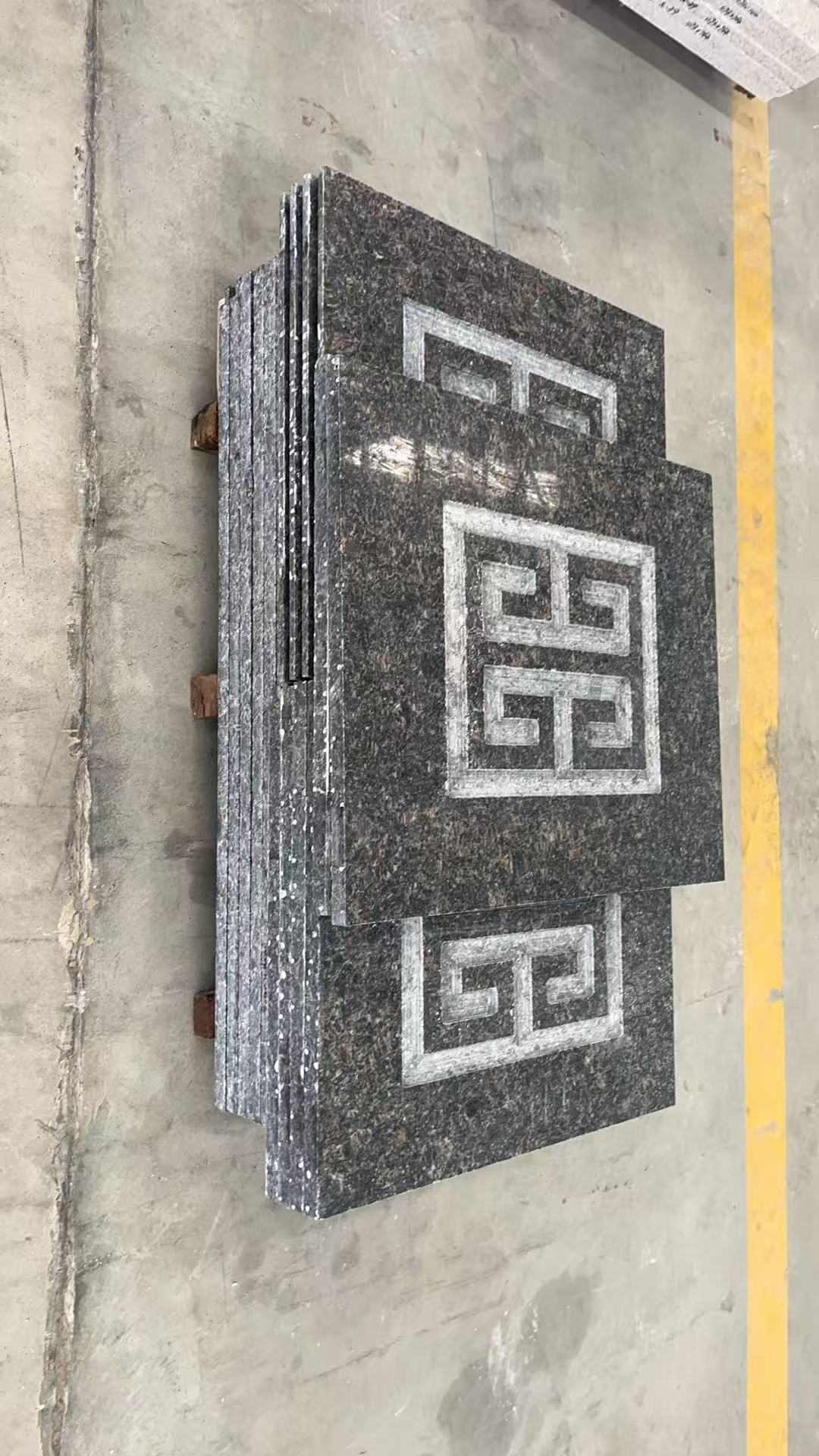 崇左英国棕回纹雕刻版